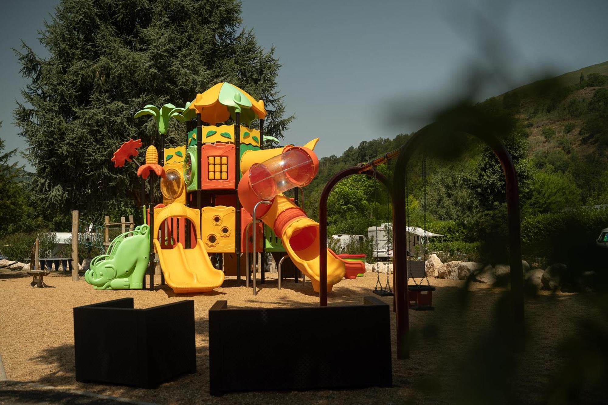 Camping Paradis La Marmotte Ax-les-Thermes Exterior photo
